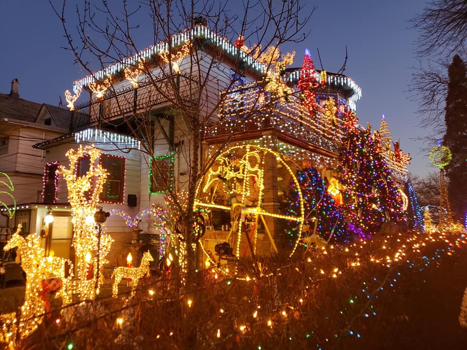Logan Square Christmas House 2. One of the most unique fun things to do in Chicago with kids in December.