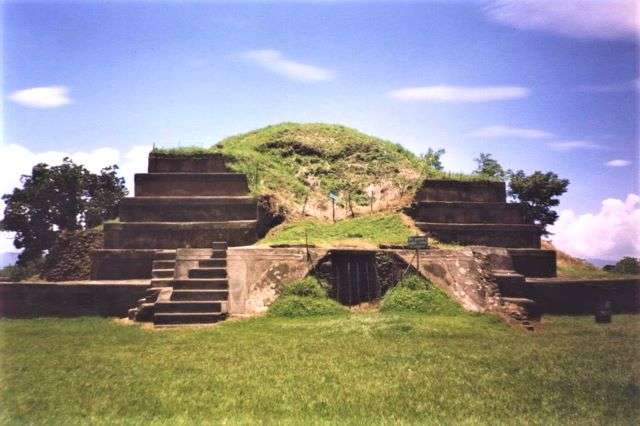 The San Andres ruins are a fun thing to do in Santa Ana El Salvador.
