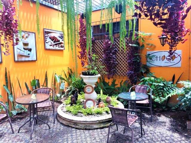 The workshop at Choco Museo is a fun thing to do in Antigua Guatemala with kids.
