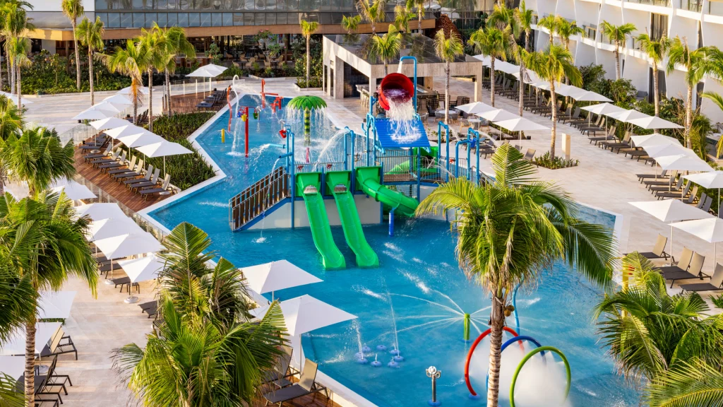 The Hilton Cancun resort with waterpark is top rated in the area.