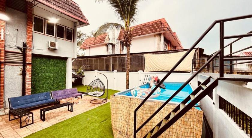 Backyard view of Luxury Private Pool Villa with River View