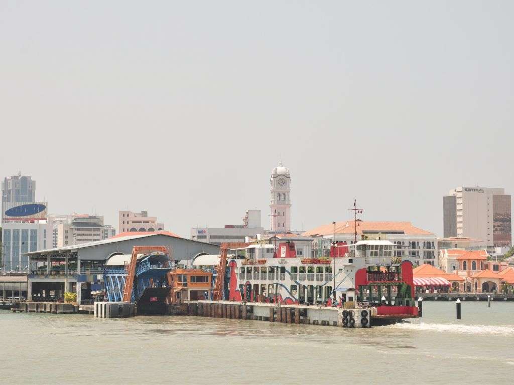 In Penang vs Langkawi, getting to both of them is easy.