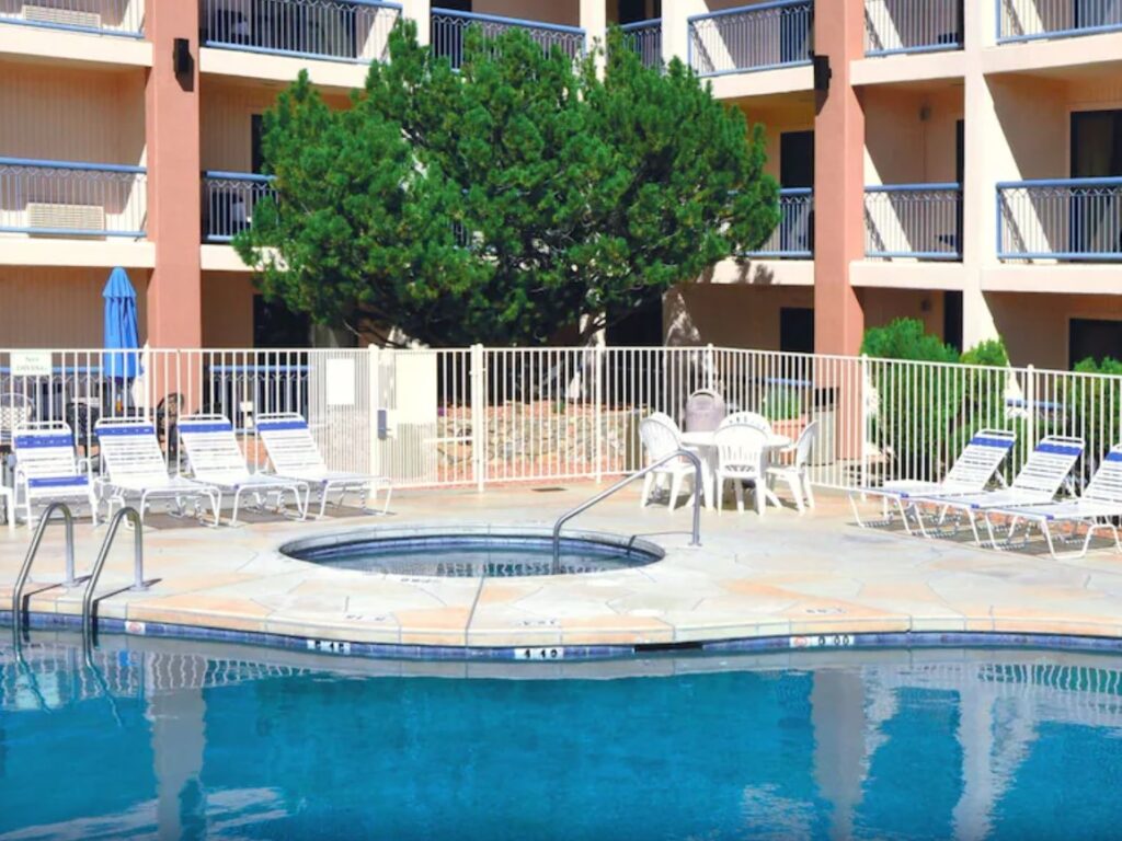 Canyon Premier Plaza Apartments Outdoor Pool
