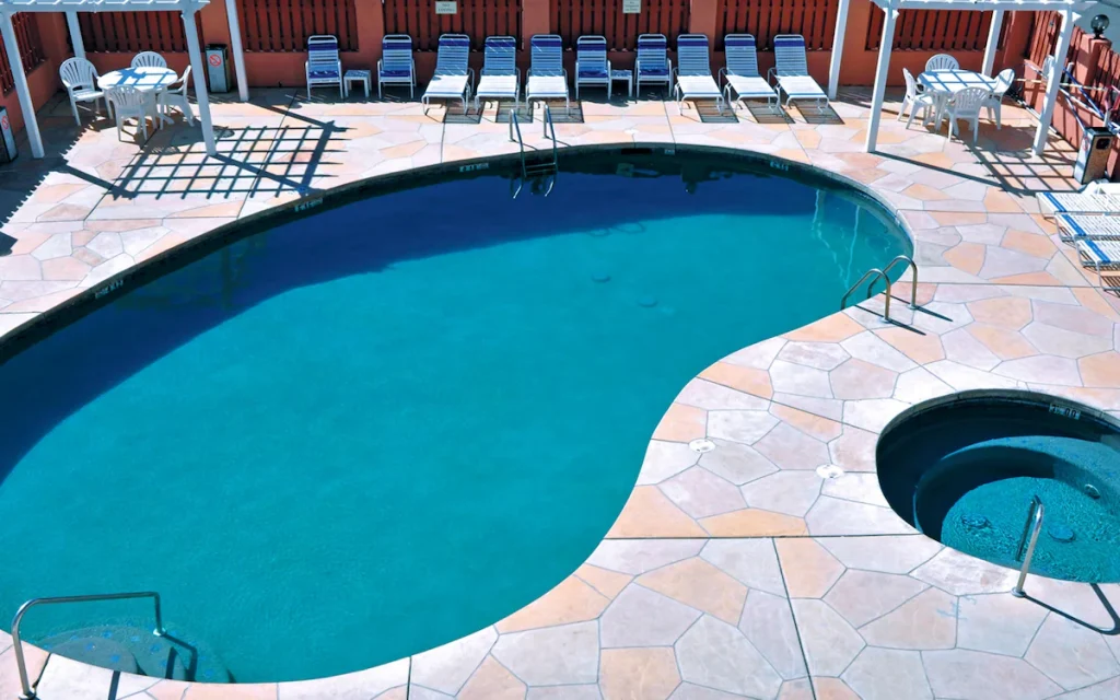 Outdoor Pool at Grand Canyon Plaza hotel in Tusayan.