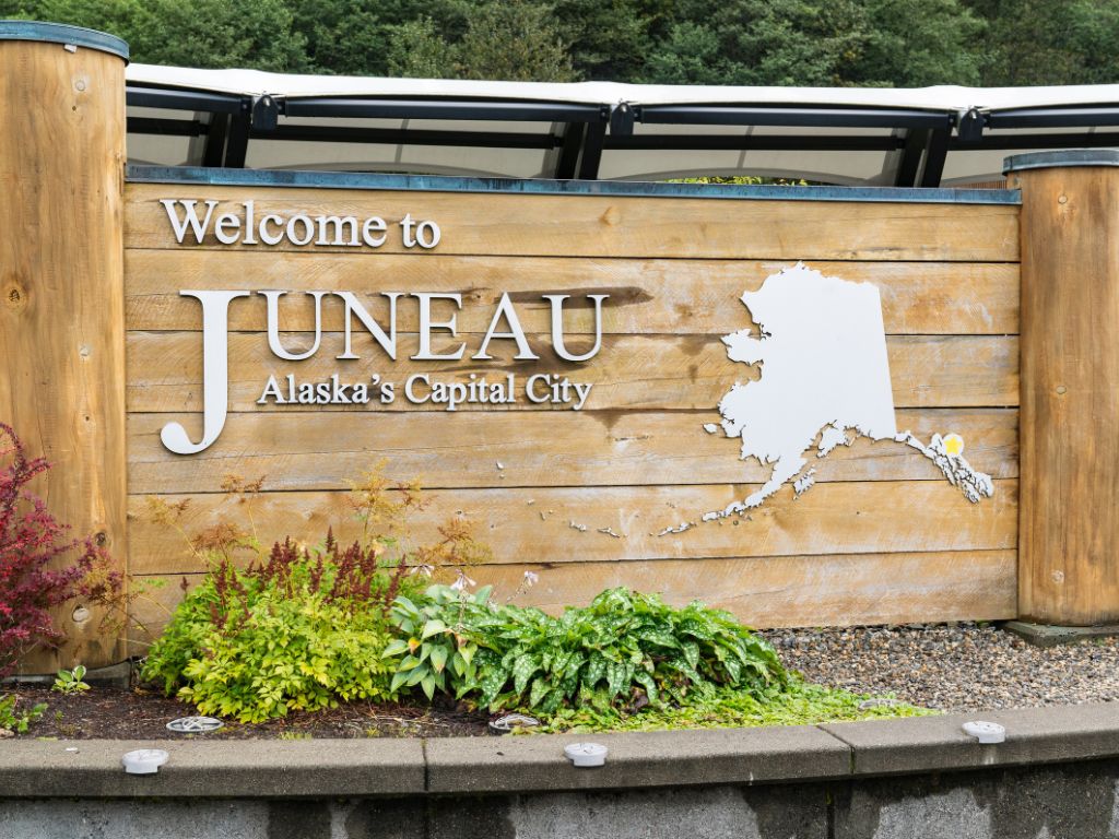 Welcome to Juneau town sign
